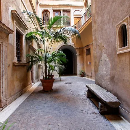 Centro Storico - Palazzo Avila '500 Daire Roma