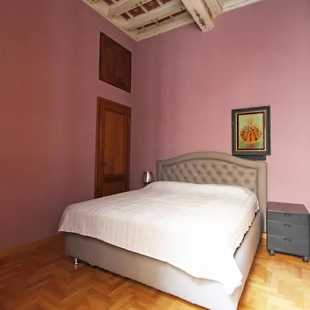 Centro Storico - Palazzo Avila '500 רומא