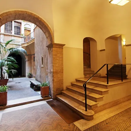 Centro Storico - Palazzo Avila '500 דירה